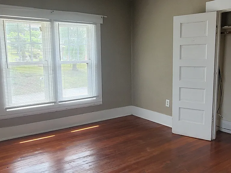606 Riverland Rd SE — Photo 27