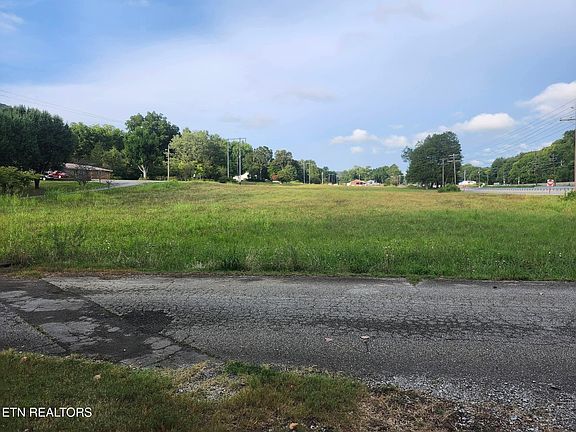 2nd image of 112 Ridgecrest Dr