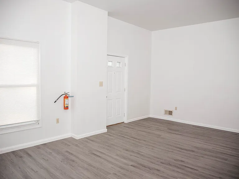 33 E Park St — Photo 24