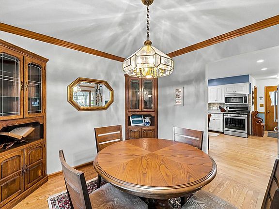 4th image of W66N394 Kennedy AVENUE