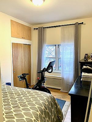 5th image of 2107 Steinway St #2F