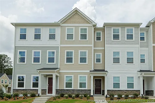 106 Zealand Ct Photo 1