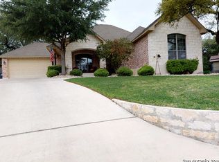 811 Elmwood Cv, New Braunfels, TX 78130
