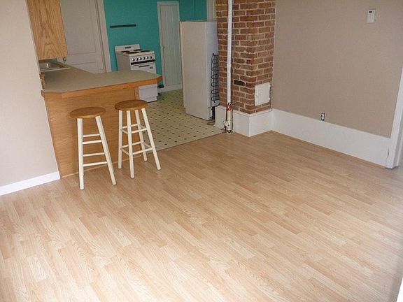 4th image of 420 W Baraga Ave APT 2