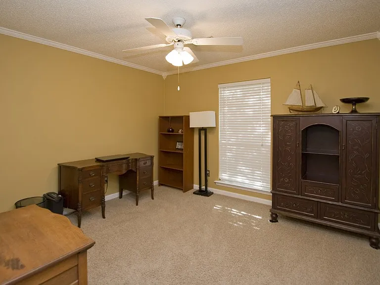 40 Springridge Dr — Photo 13