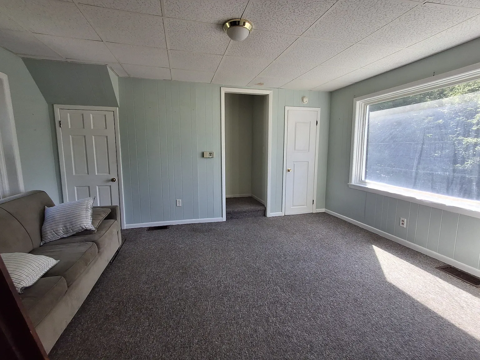 2 bed, $1,050 — Photo 4
