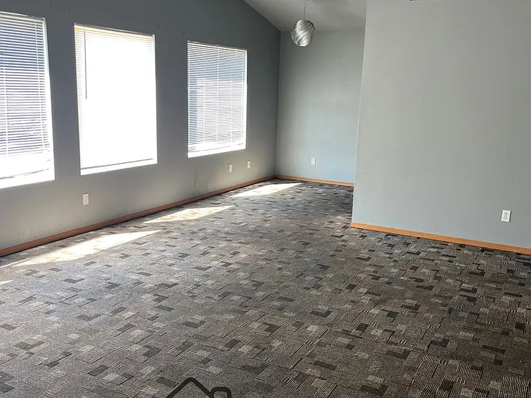 1701 Grant St — Photo 13