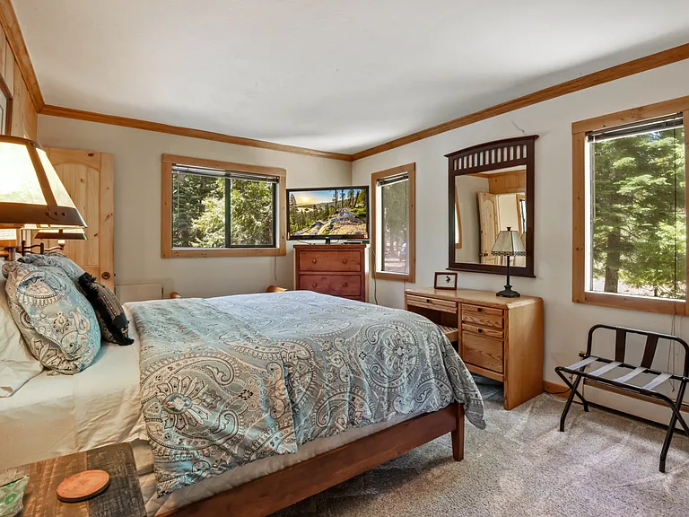 5634 Uplands Rd — Photo 20