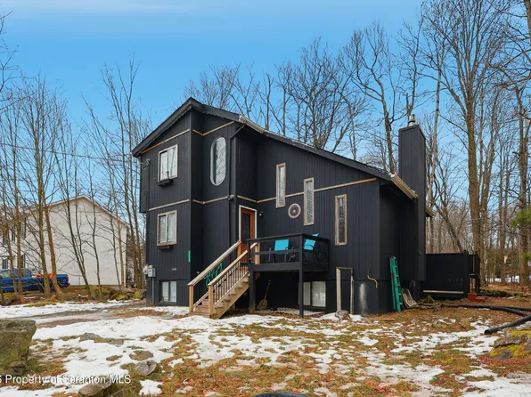 1379 Winding Way, Tobyhanna, PA 18466