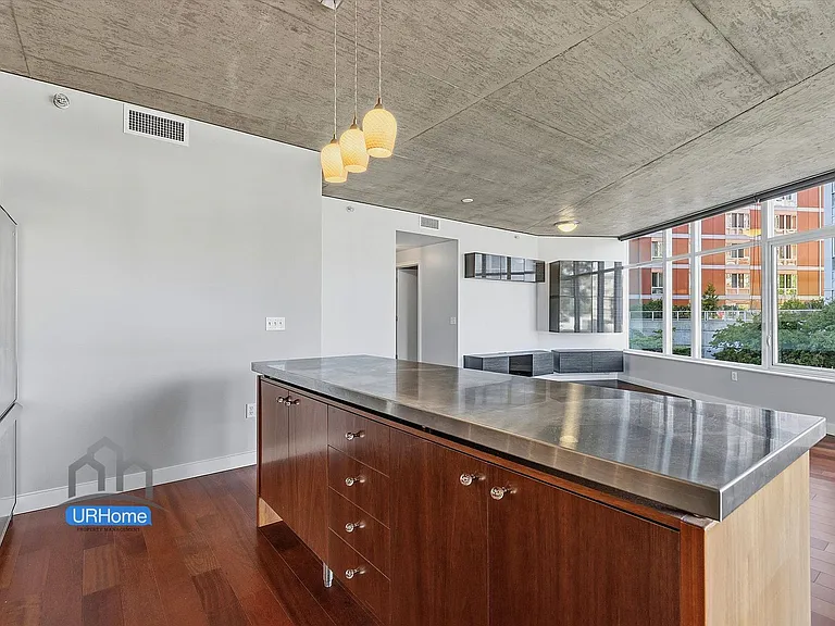 1926 W Burnside St #202 — Photo 13