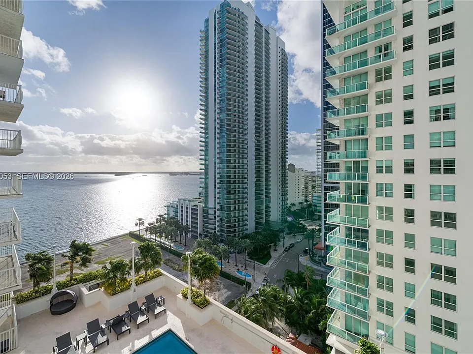 1200 Brickell Bay Dr #1705