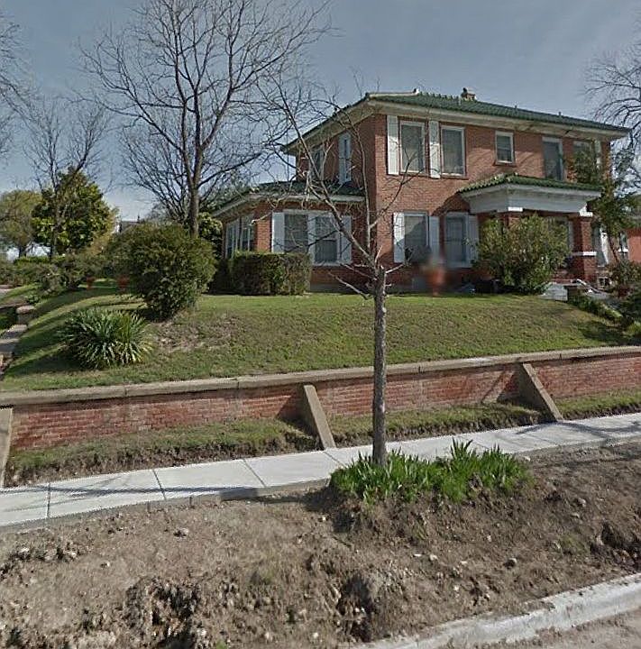 2nd image of 2300 Prospect Ave