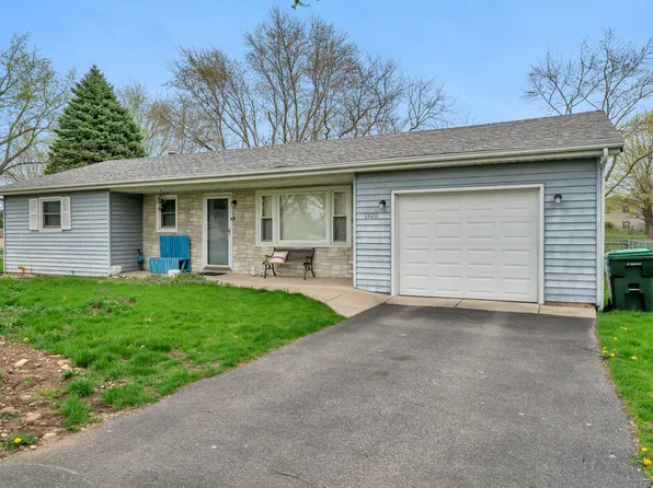 24211 S Robin Ct, Channahon, IL 60410