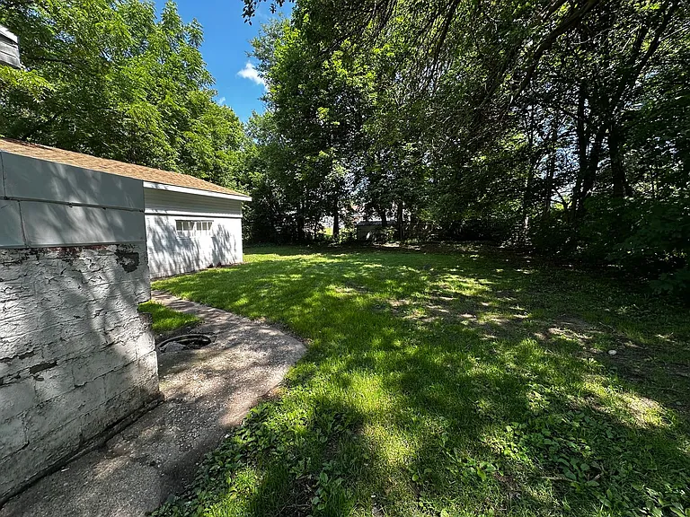 723 Shirland Ave — Photo 4