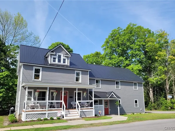 35 Slawson St, Dolgeville, NY 13329
