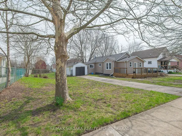 243 North St N, Fort Erie, ON L2A 3R9
