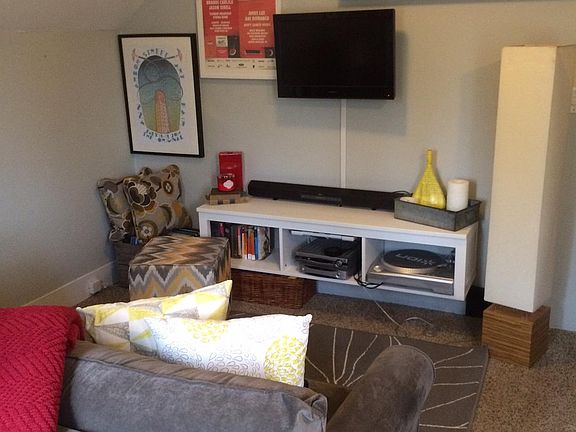 2nd image of 1206 Traver Rd #2