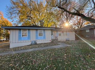 9529 E Gregory Blvd, Raytown, MO 64133