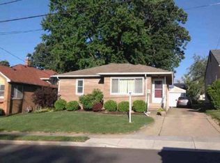 928 Rock St, Peru, IL 61354