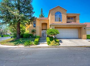 9487 N Senator Dr, Fresno, CA 93720