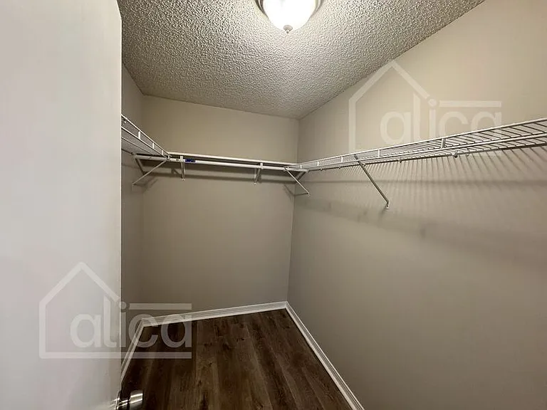 1959 Sussex Dr N — Photo 25