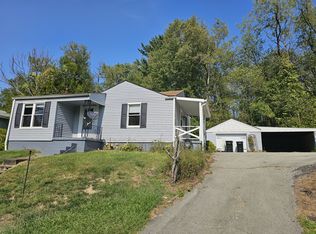 1302 Chapel Rd, Monaca, PA 15061
