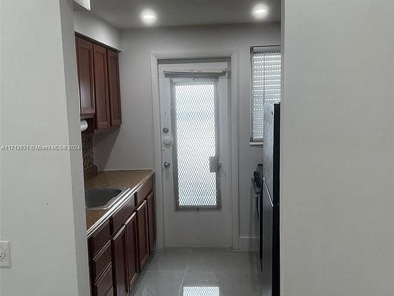 3rd image of 1231 Pennsylvania Ave APT 6