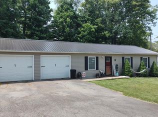 618 1st St, Marion, VA 24354