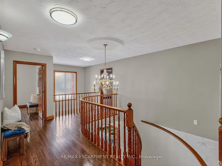 41 Candor Cres — Photo 29