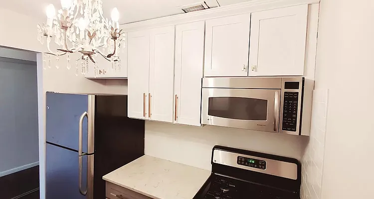 Rented by New York Residence | media 27