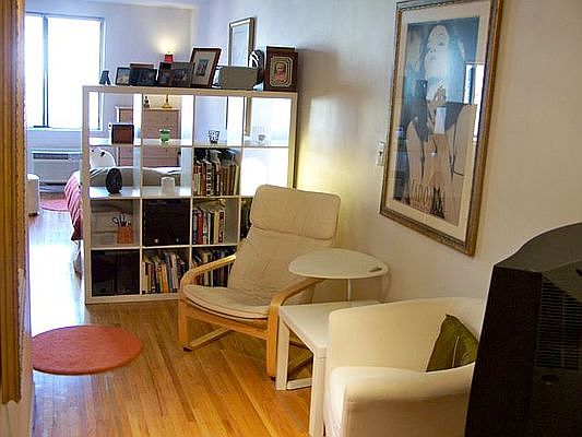 4th image of 411 W 24th St #5B