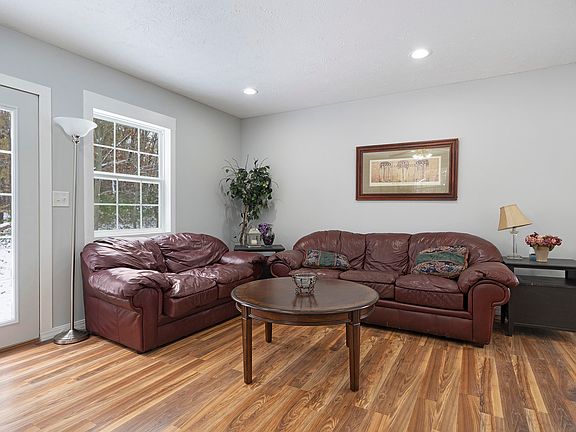 2nd image of 187 Valley Park Dr