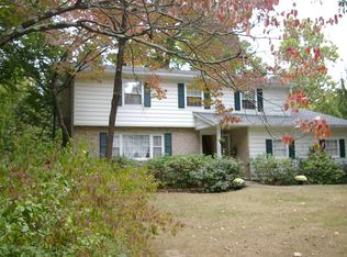 57 Brooklands Farm Rd, Poughkeepsie, NY 12601