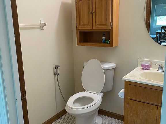 5th image of 702 Summer Hill Dr #702