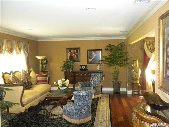 3rd image of 24 Casey Ln