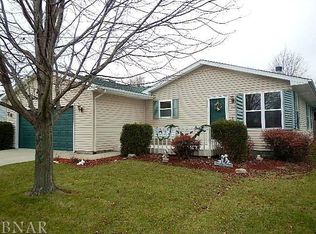 30 Geneva Ct, Bloomington, IL