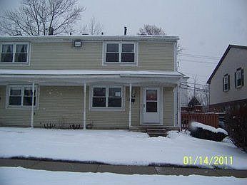1st image of 62 Beechwoode Ln #1