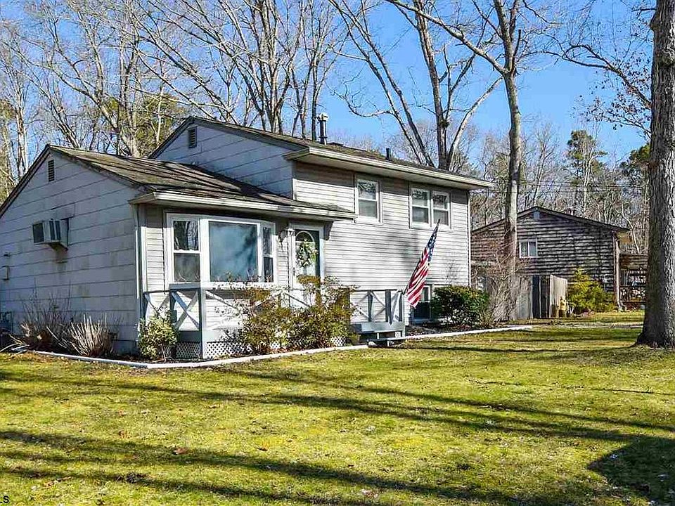 1st image of 703 S Wood Ln
