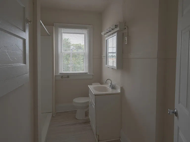 164-170 E 9th Ave #168 — Photo 11