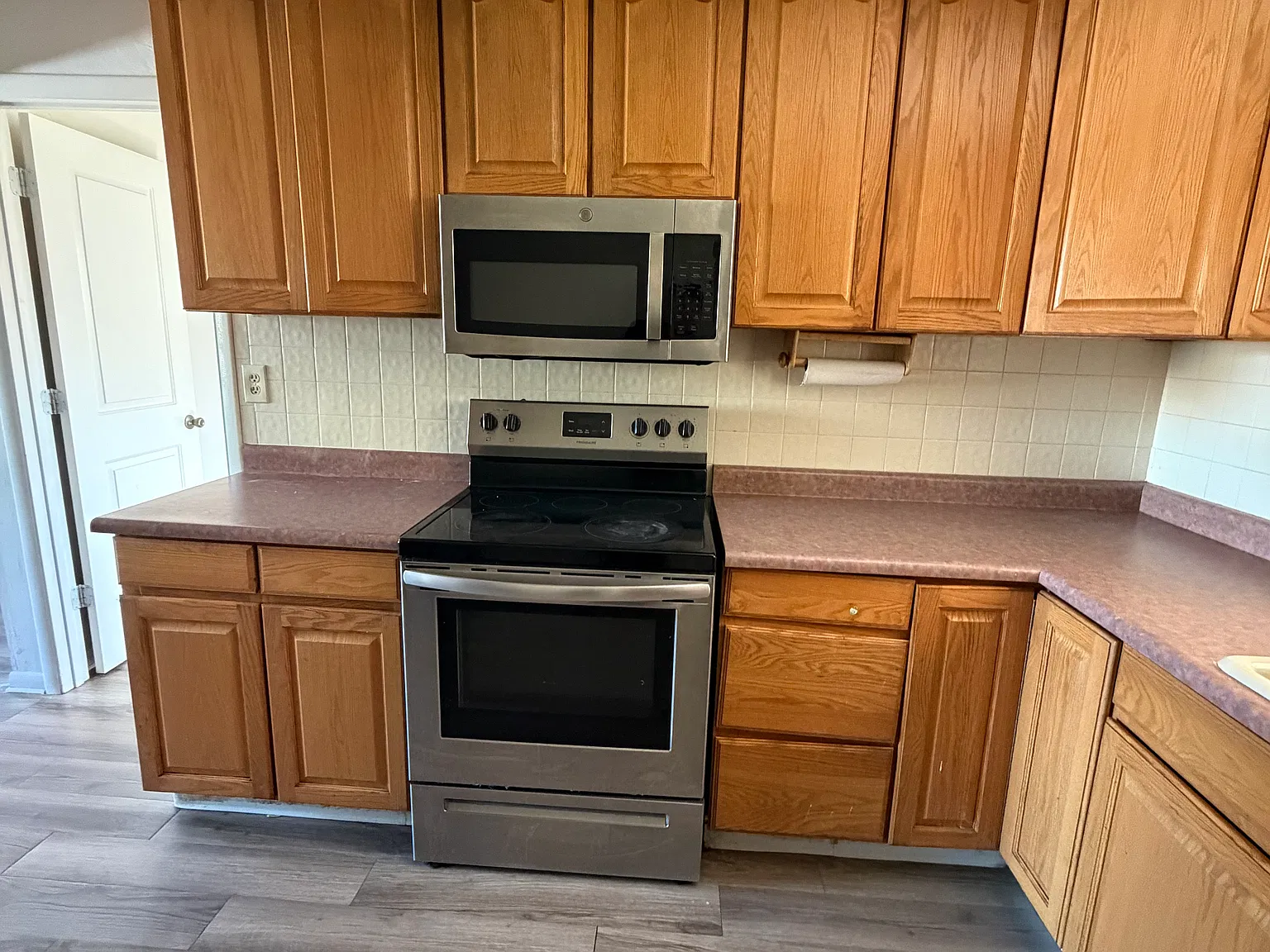 3 bed, 1200 sqft, $2,600 — Photo 3