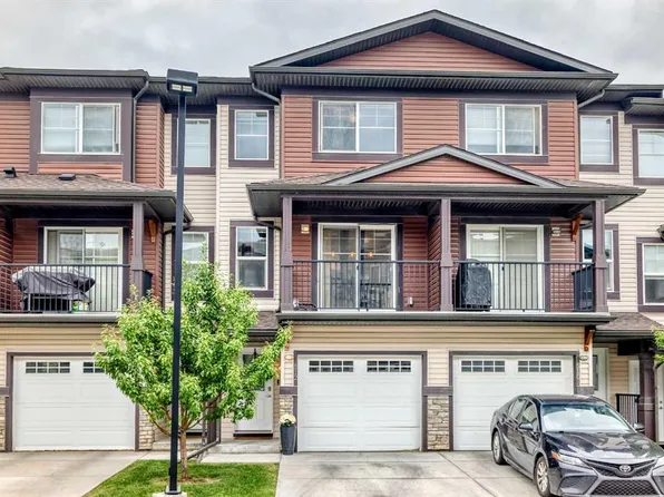 512 W Sage Hill Grv NW, Calgary, AB T3R 0Z8
