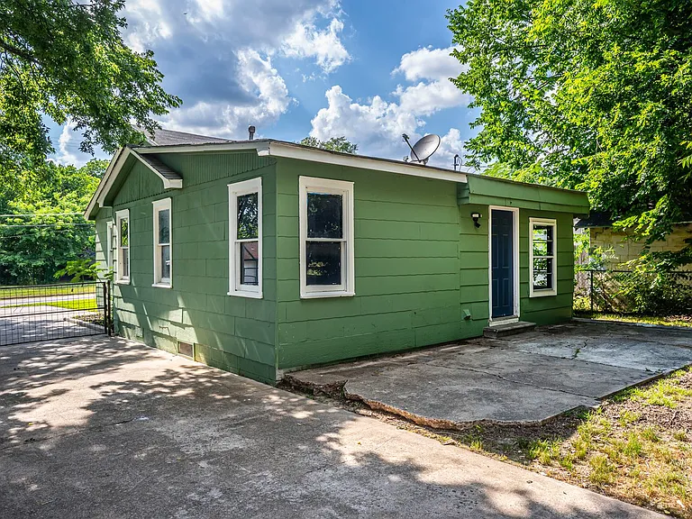 808 NW #H — Photo 19