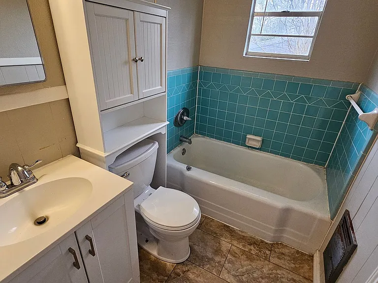 2115 Glenwood Ln — Photo 46
