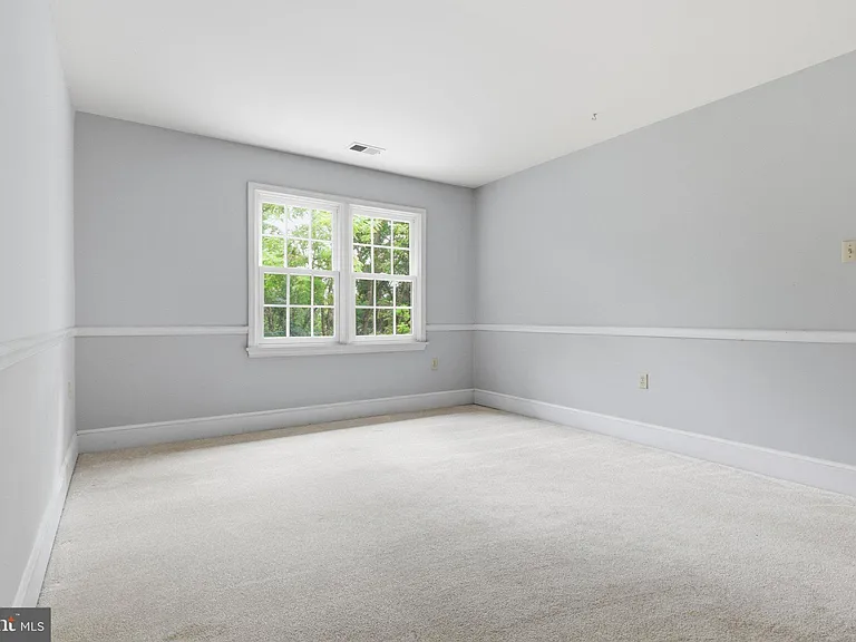 6817 Jeremiah Ct — Photo 27