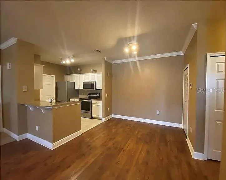 1301 Eastern Pecan Pl #208 — Photo 6
