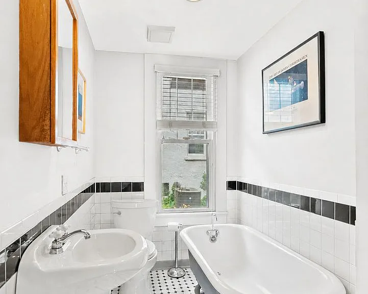 5213 Cathedral Ave NW — Photo 12