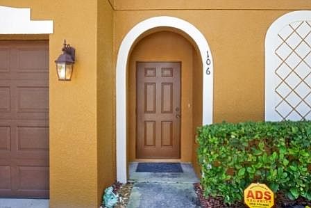 2nd image of 1325 Lara Cir Unit 106