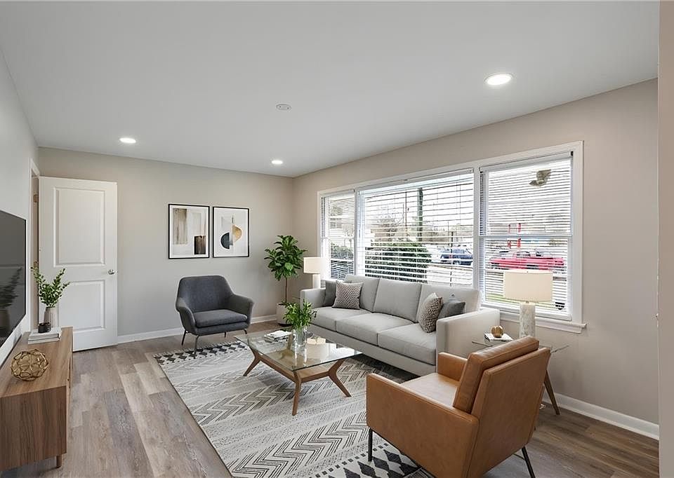 1st image of 1077 Curtis Dr