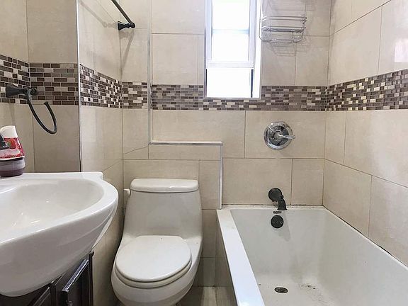5th image of 707 Dekalb Ave #1