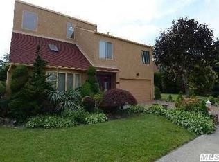 125 Mark Ln, Atlantic Beach, NY